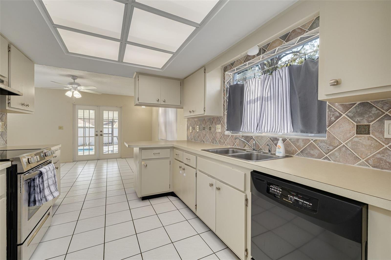 Image 7 of 30 For 2959 Hickory Court