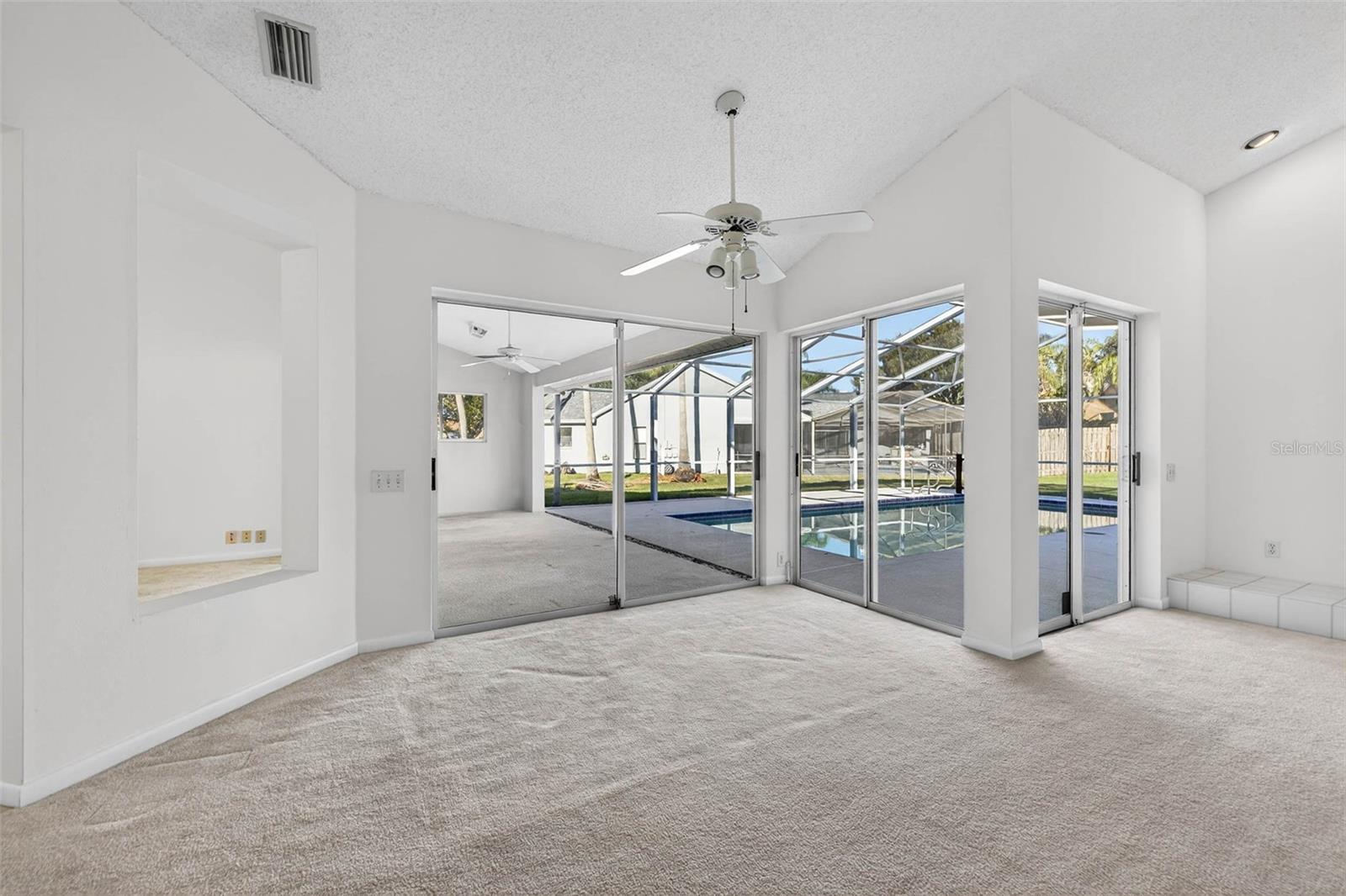 Image 15 of 37 For 1819 Tree Swallow Way