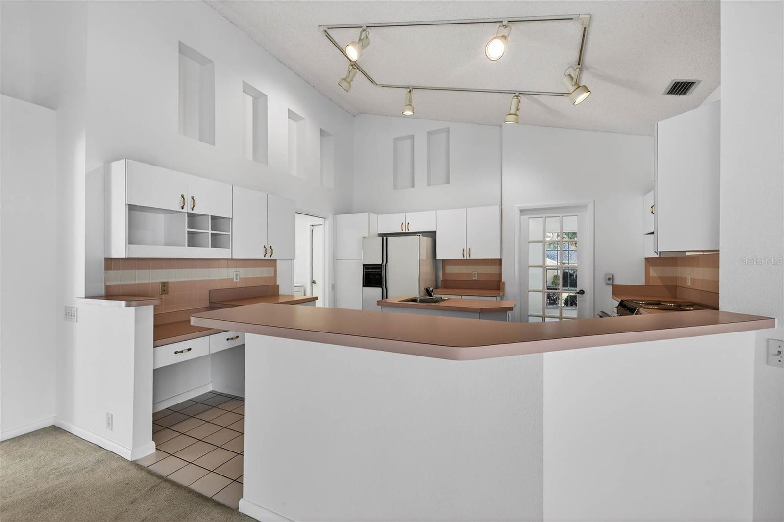 Image 7 of 37 For 1819 Tree Swallow Way