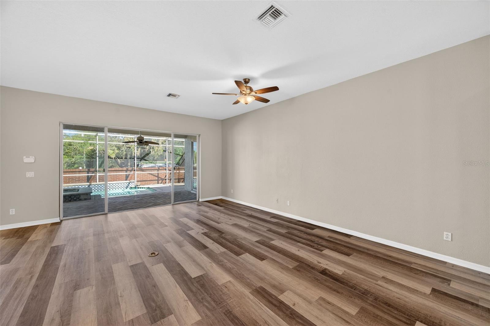 Image 10 of 45 For 2541 Centennial Falcon Drive