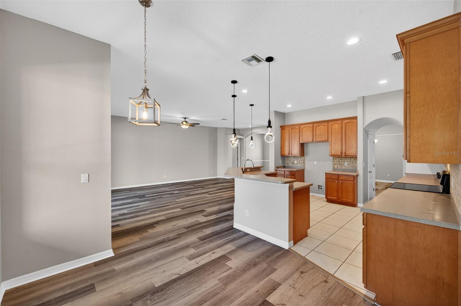 Image 14 of 45 For 2541 Centennial Falcon Drive