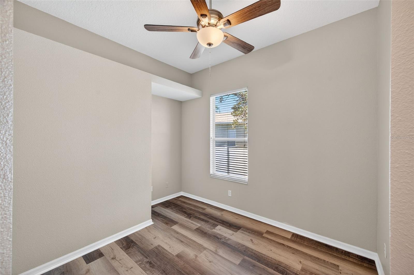 Image 23 of 45 For 2541 Centennial Falcon Drive