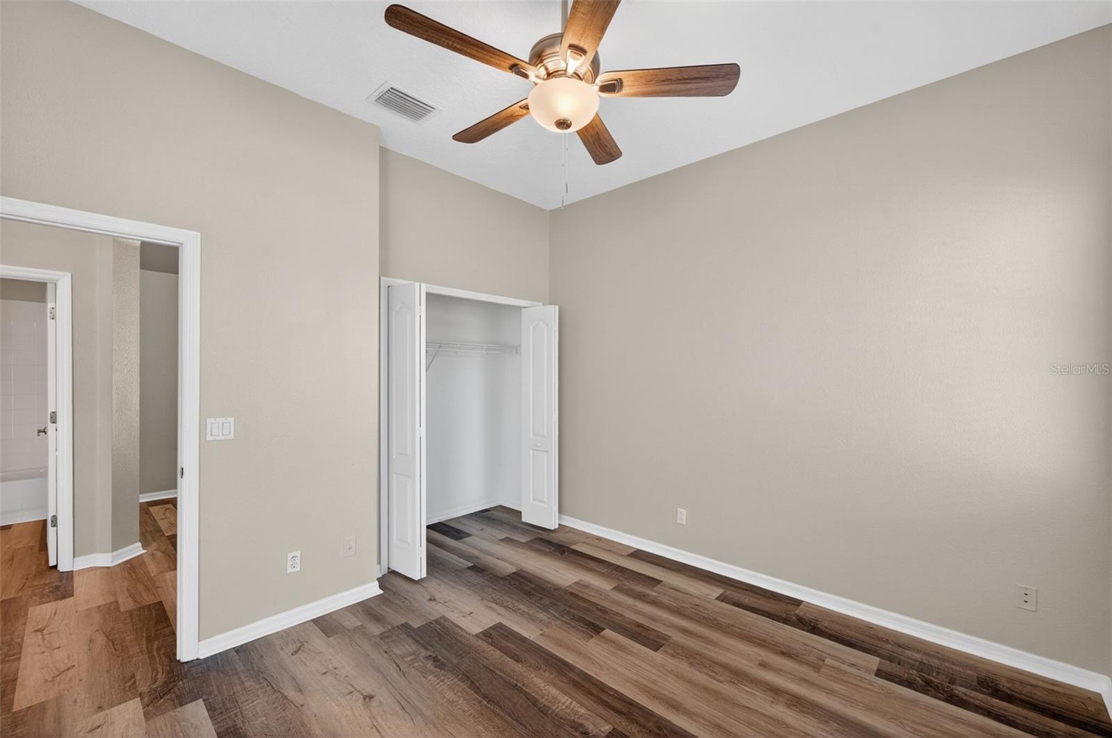 Image 24 of 45 For 2541 Centennial Falcon Drive