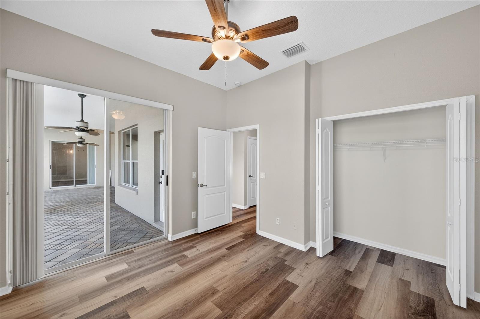 Image 25 of 45 For 2541 Centennial Falcon Drive