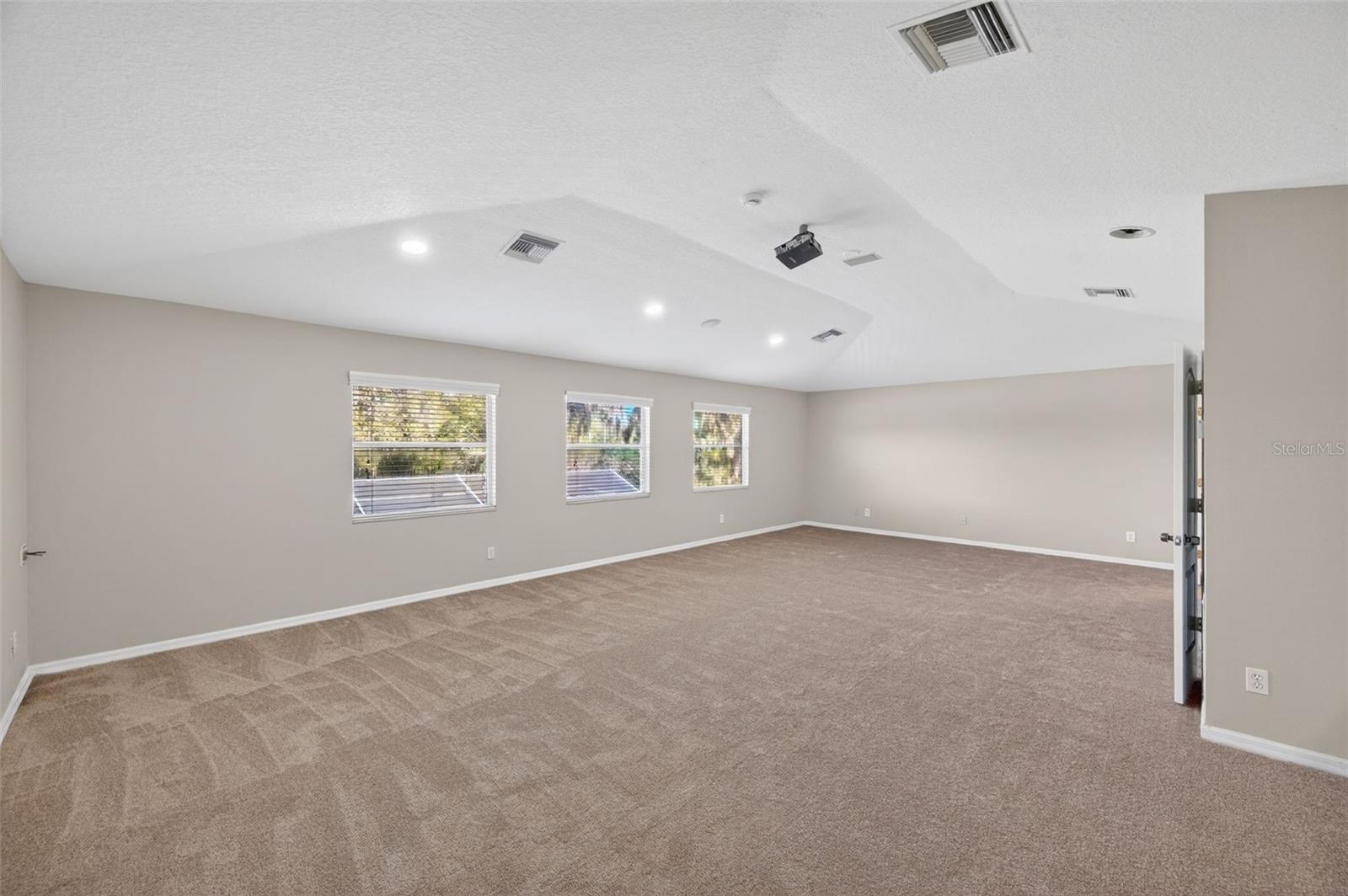 Image 30 of 45 For 2541 Centennial Falcon Drive