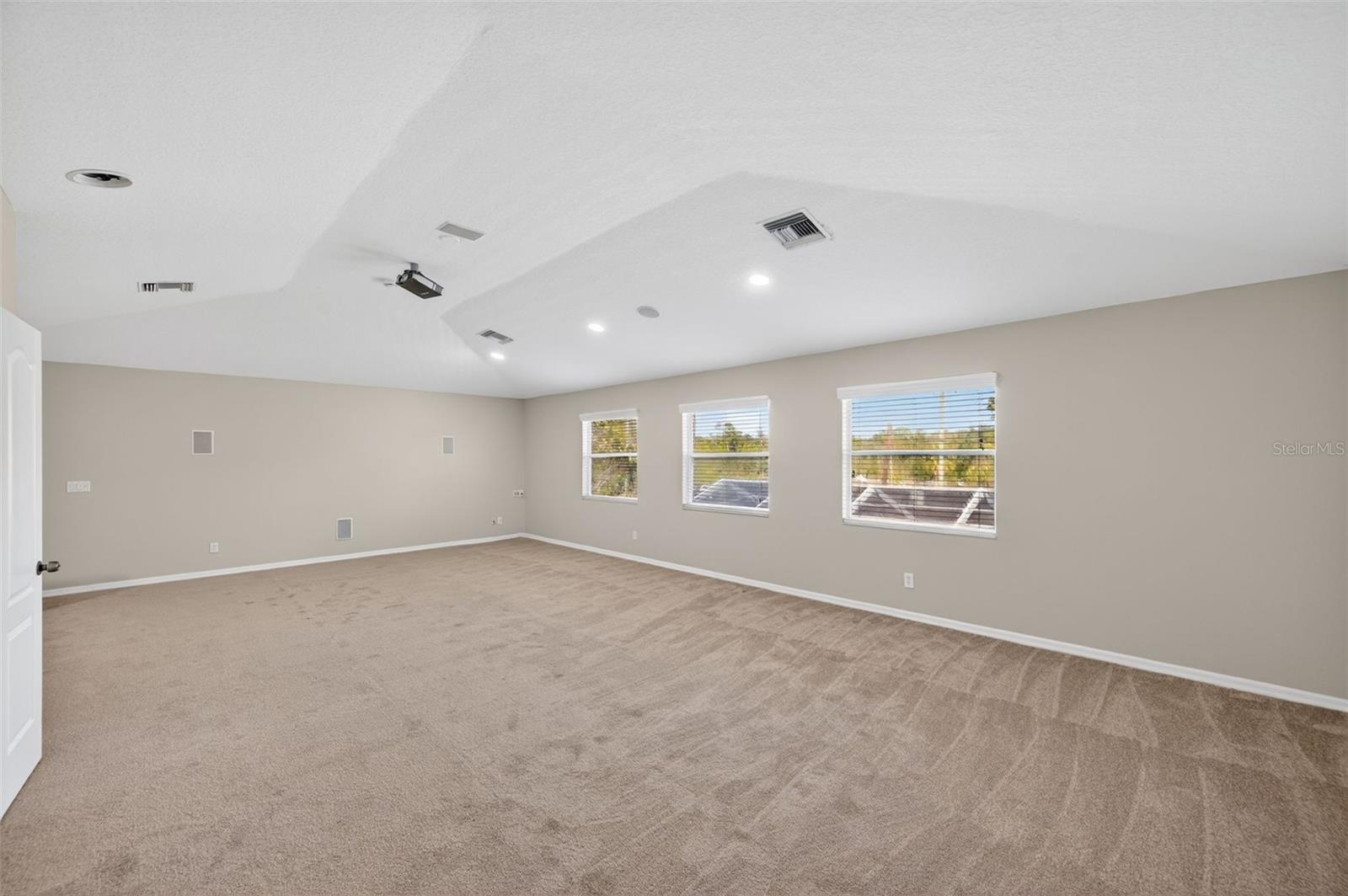 Image 33 of 45 For 2541 Centennial Falcon Drive