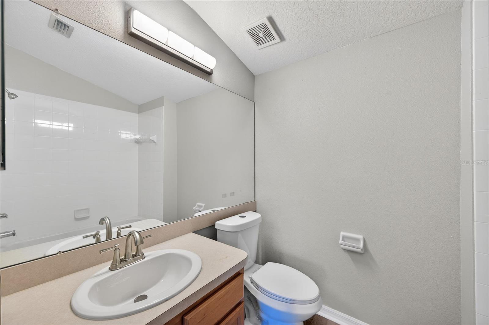 Image 34 of 45 For 2541 Centennial Falcon Drive