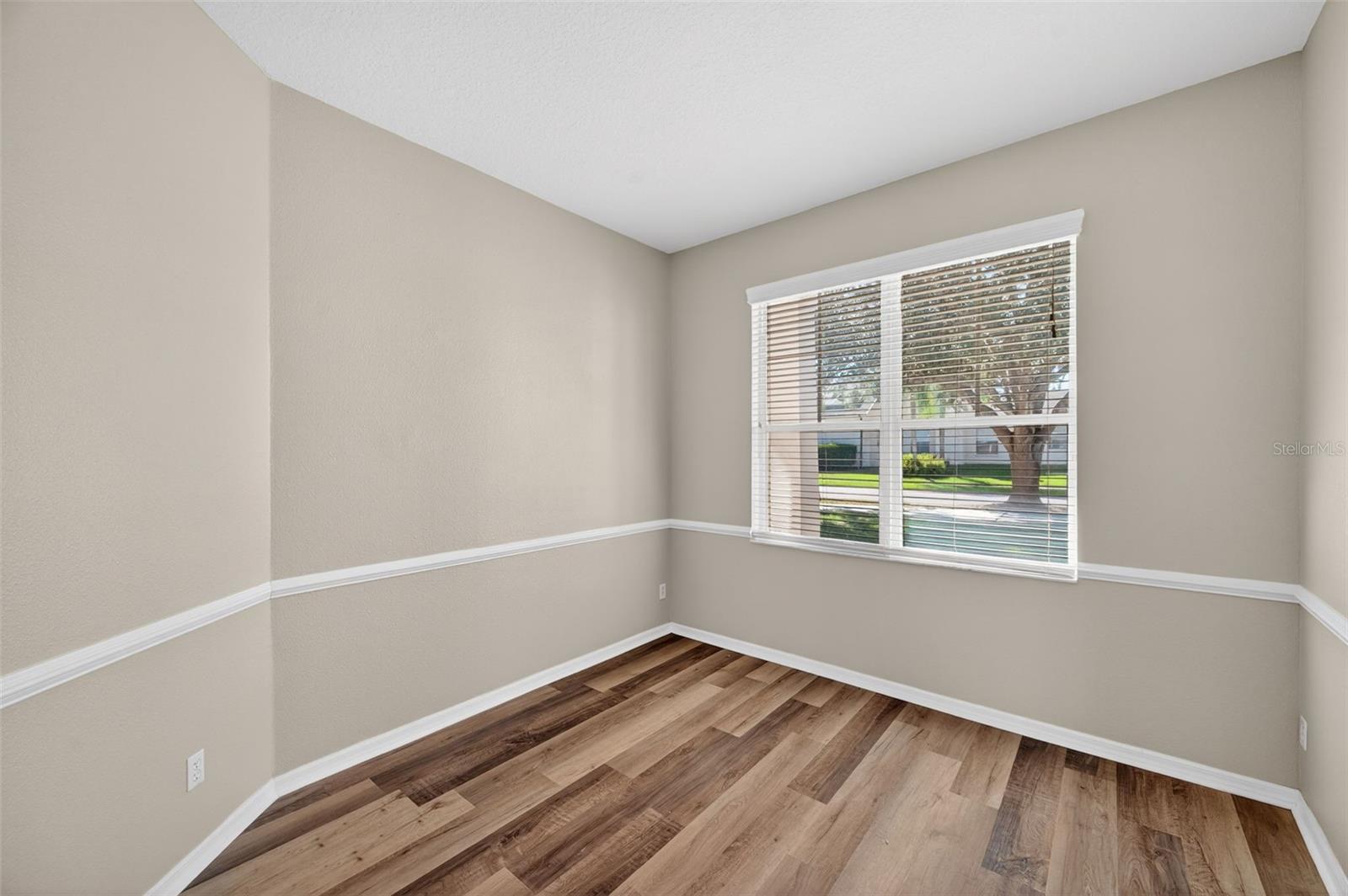 Image 5 of 45 For 2541 Centennial Falcon Drive