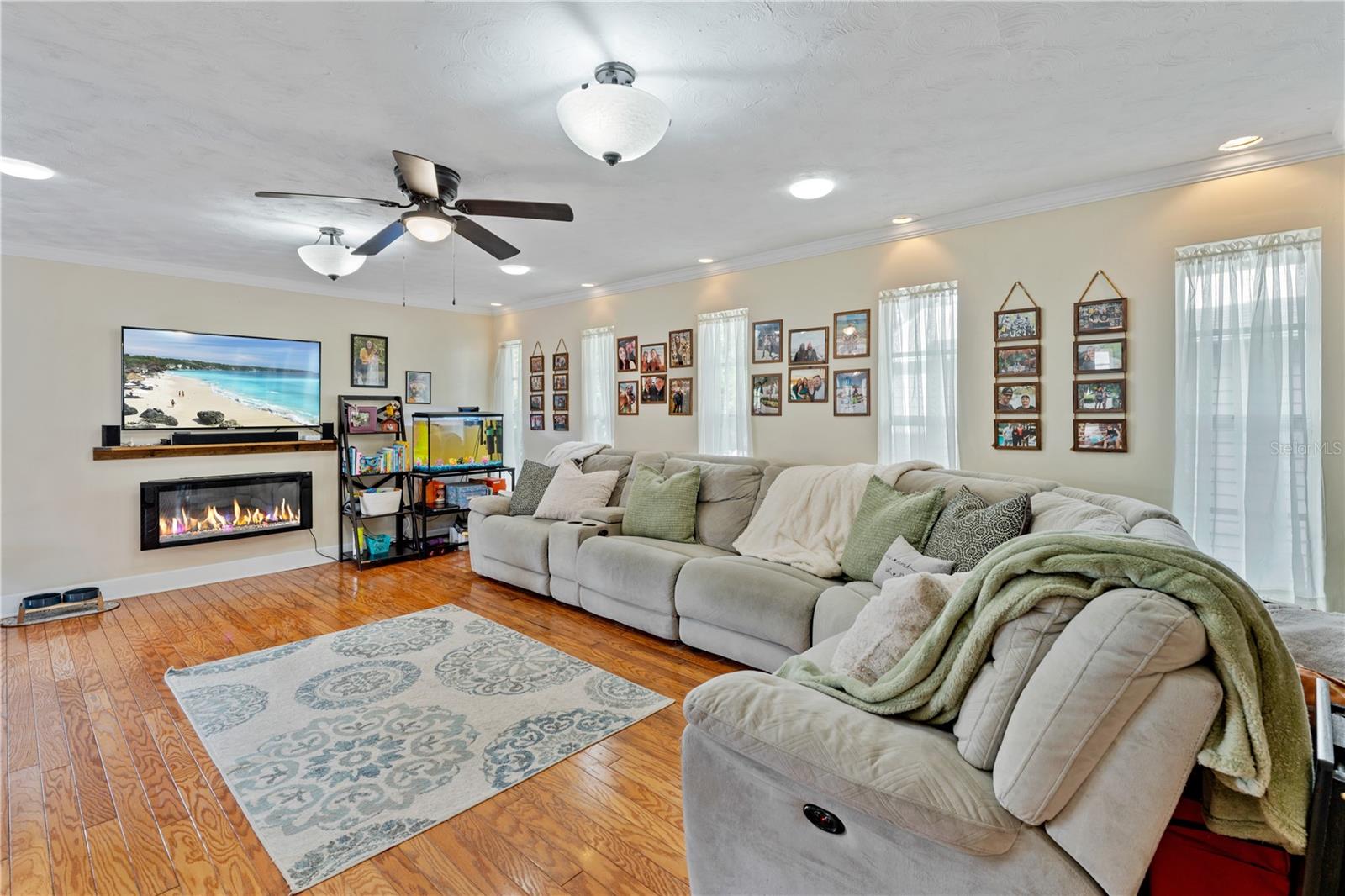 Image 18 of 54 For 13627 13th Street