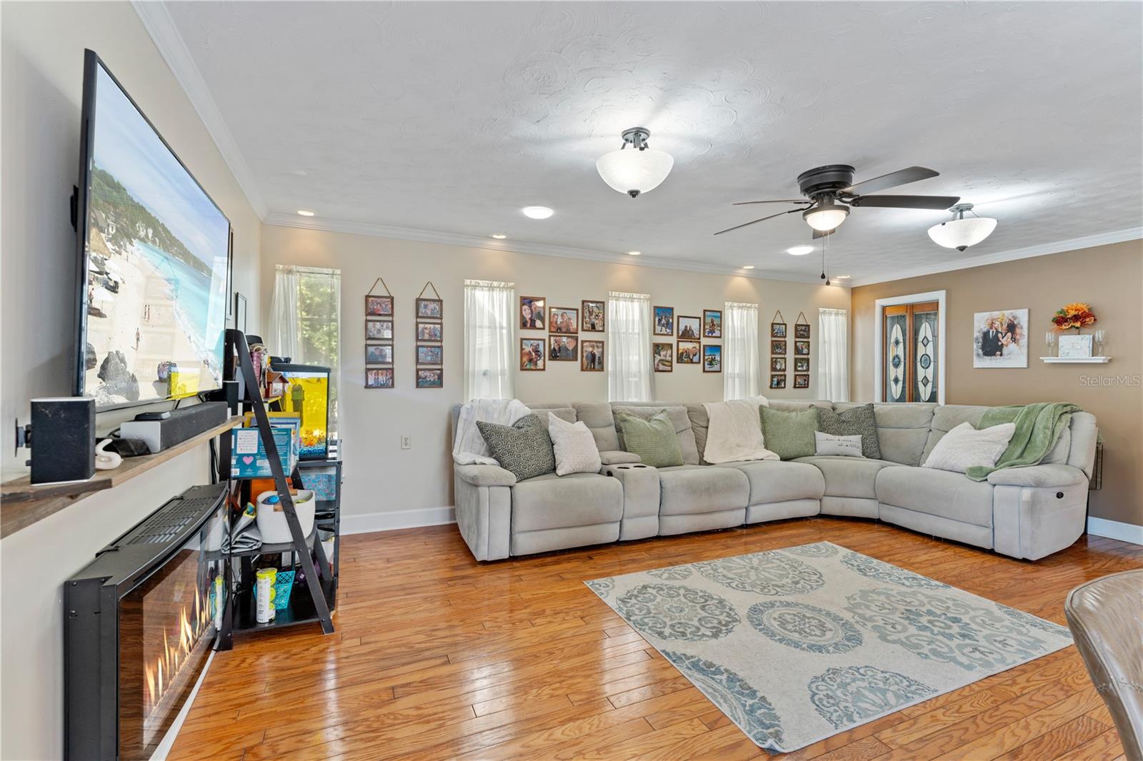 Image 19 of 54 For 13627 13th Street