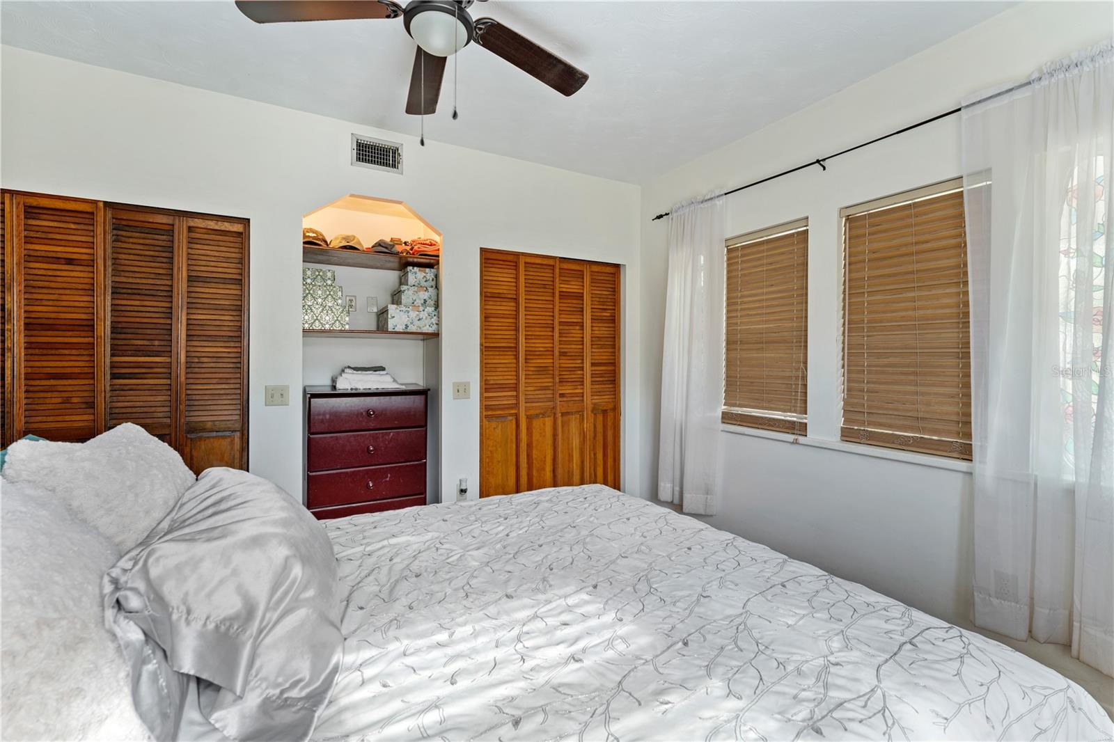 Image 26 of 54 For 13627 13th Street