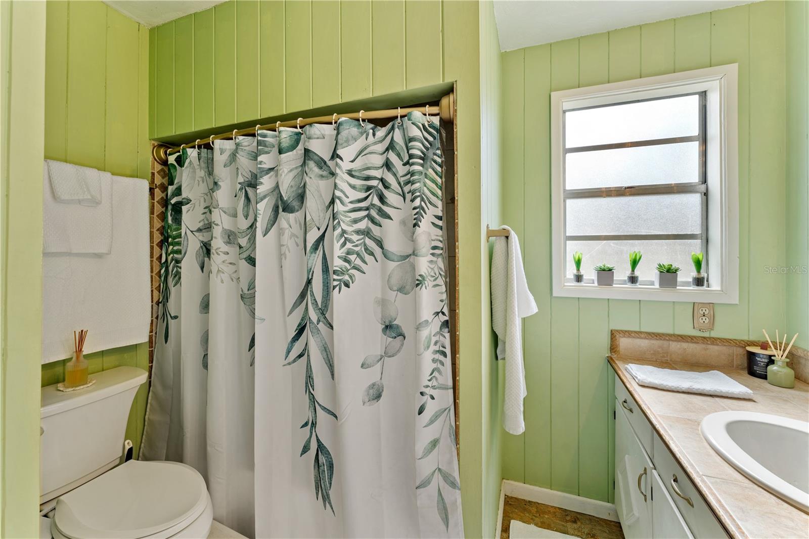 Image 28 of 54 For 13627 13th Street