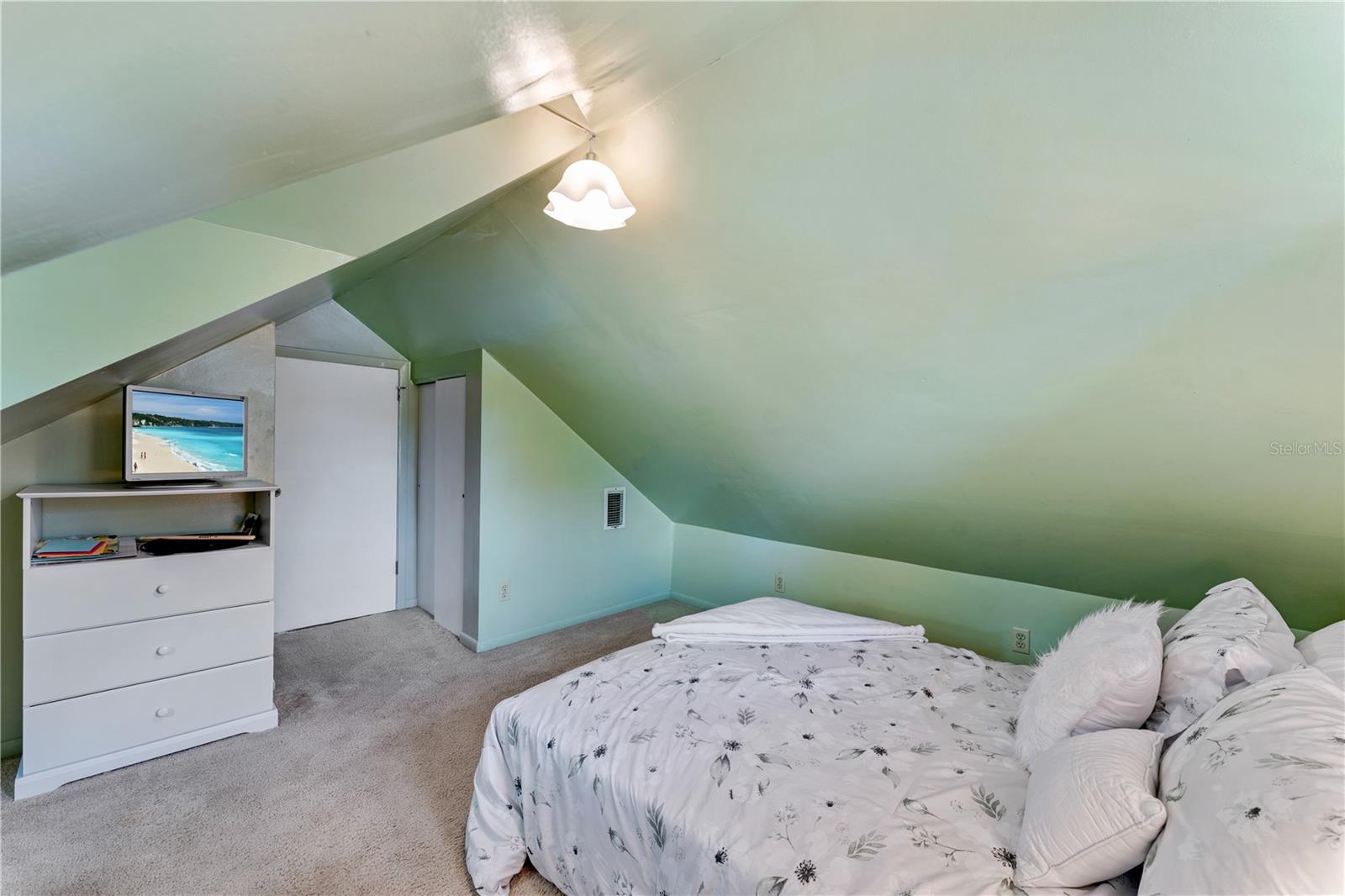 Image 31 of 54 For 13627 13th Street