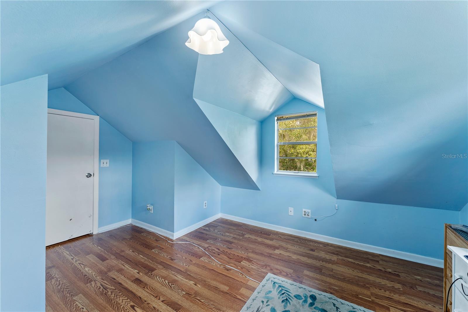 Image 33 of 54 For 13627 13th Street