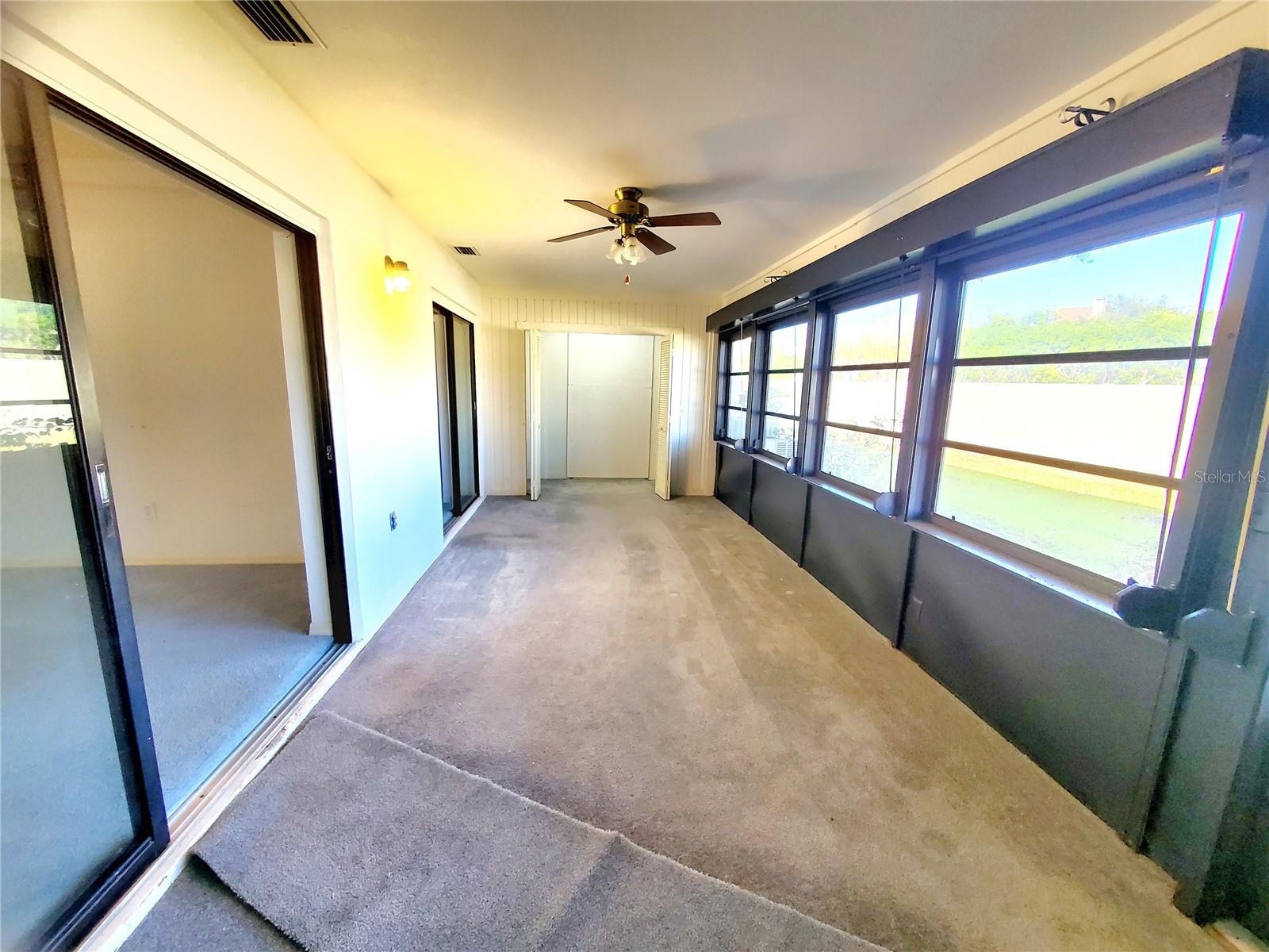 Image 17 of 32 For 2053 Villa Terrace