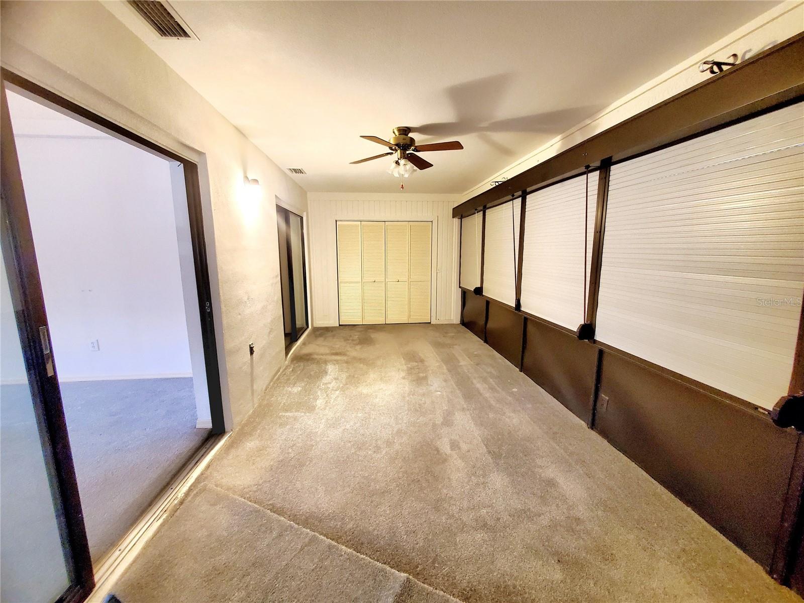 Image 18 of 32 For 2053 Villa Terrace