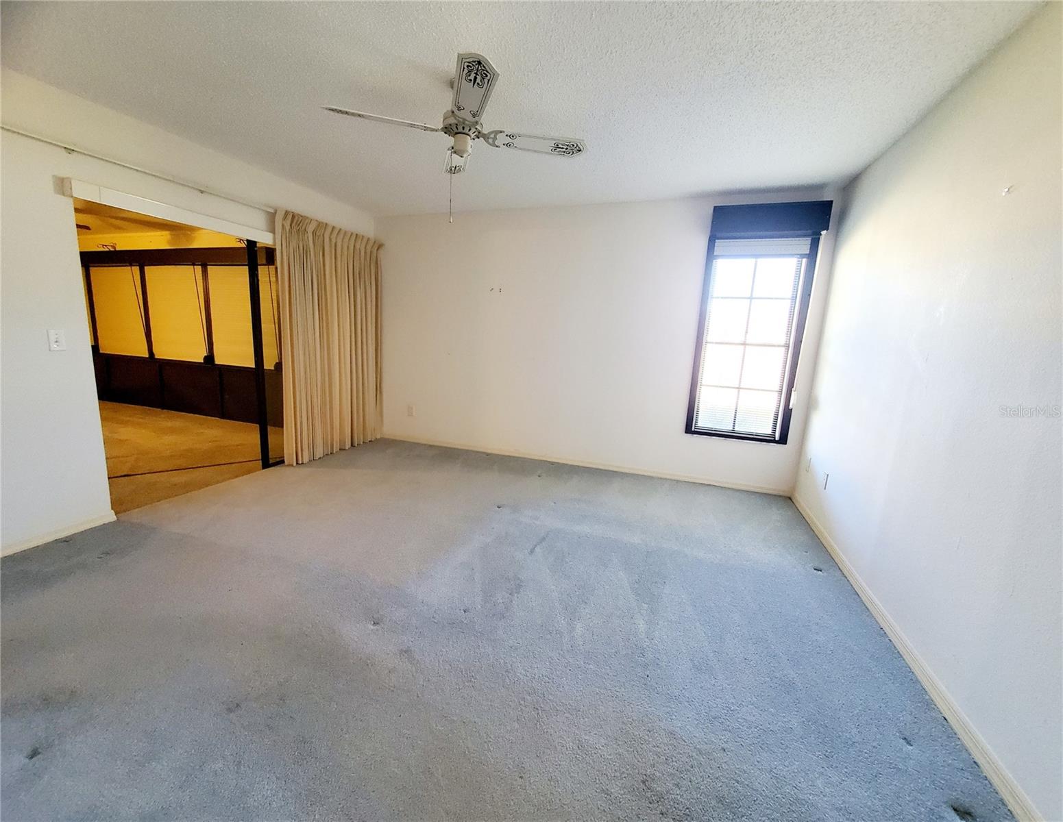 Image 21 of 32 For 2053 Villa Terrace