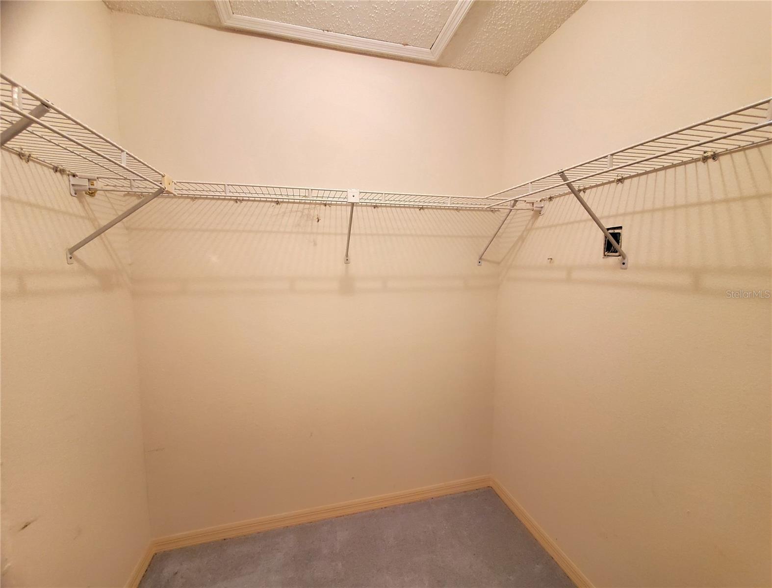 Image 22 of 32 For 2053 Villa Terrace