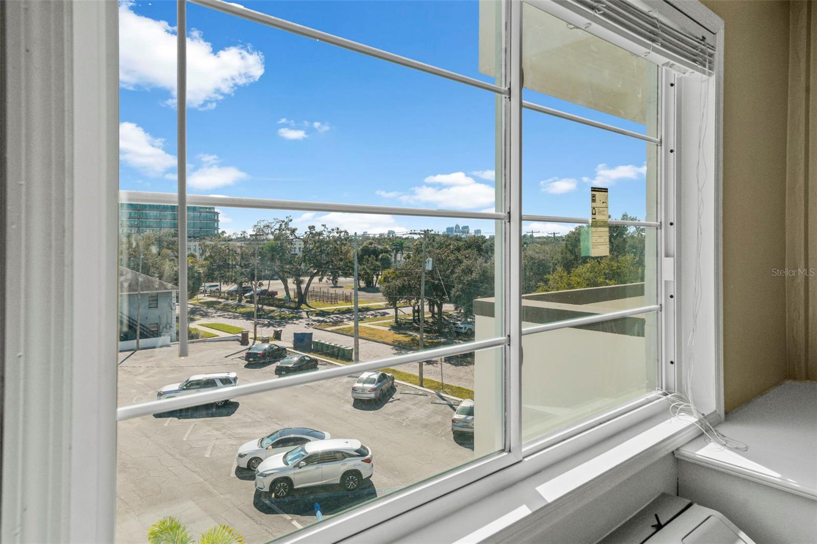 Image 33 of 37 For 406 Cedar Avenue 408