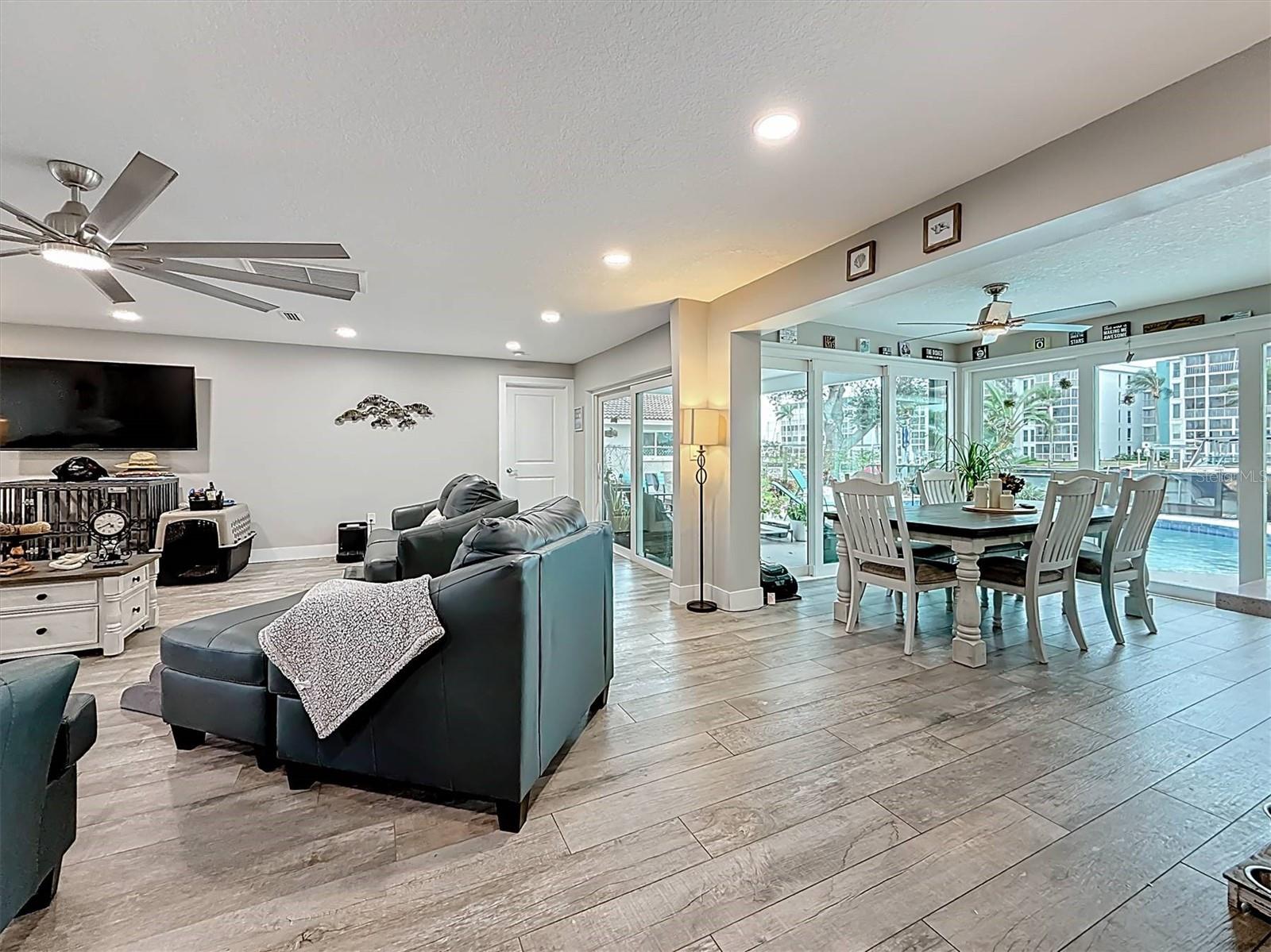 Image 14 of 82 For 3828 48th Avenue S