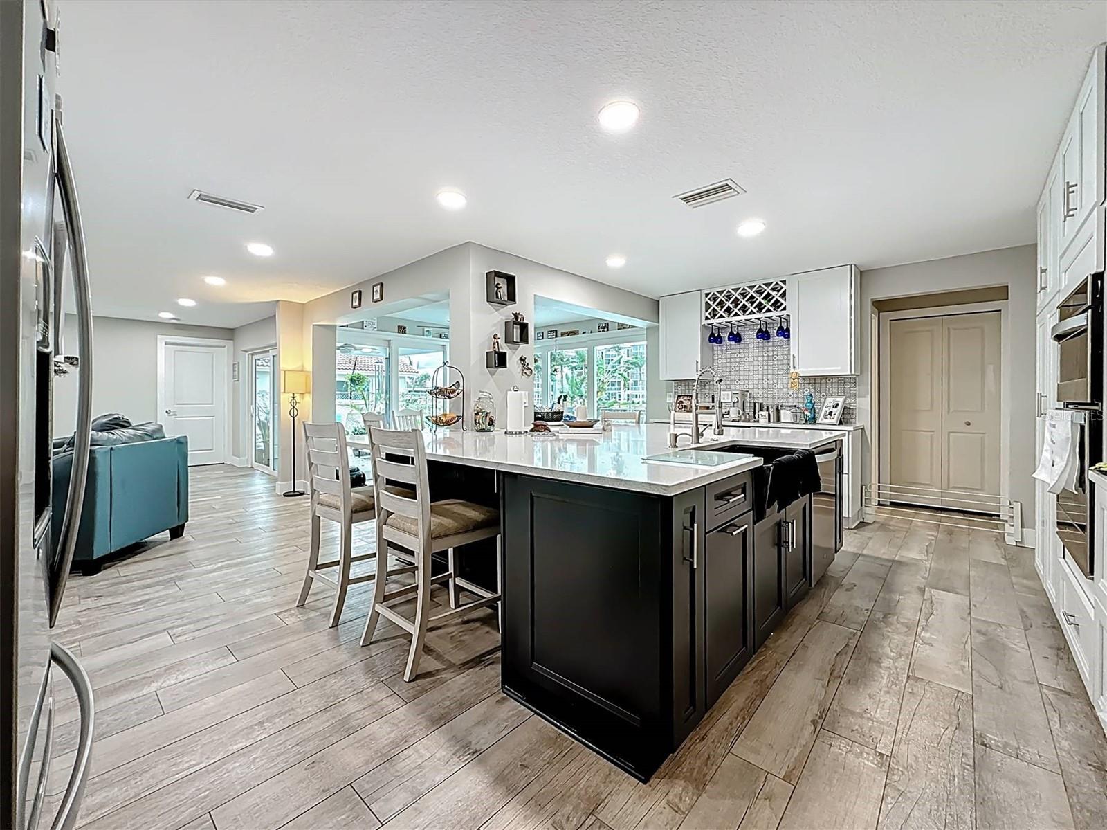 Image 18 of 82 For 3828 48th Avenue S