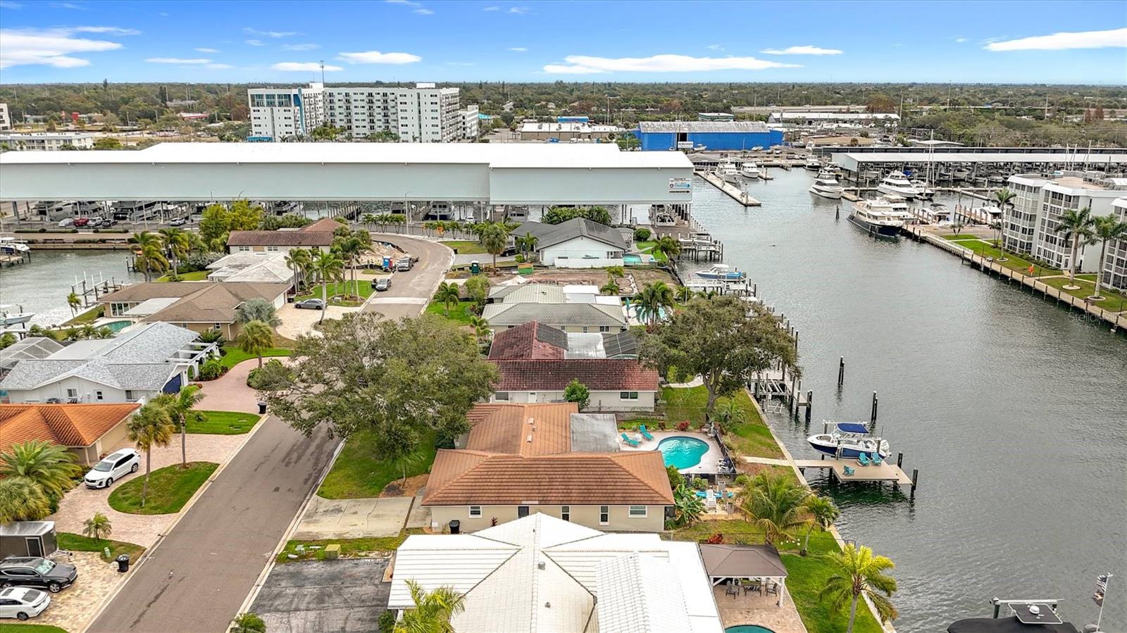 Image 2 of 82 For 3828 48th Avenue S