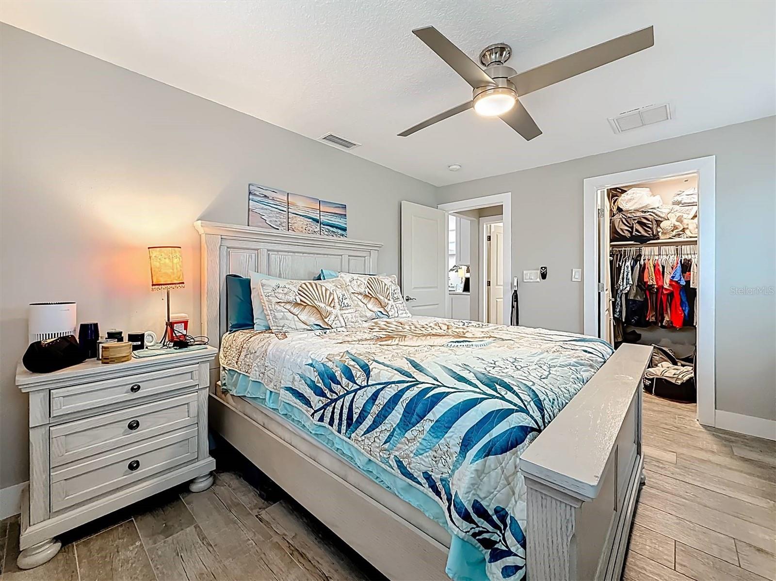 Image 32 of 82 For 3828 48th Avenue S