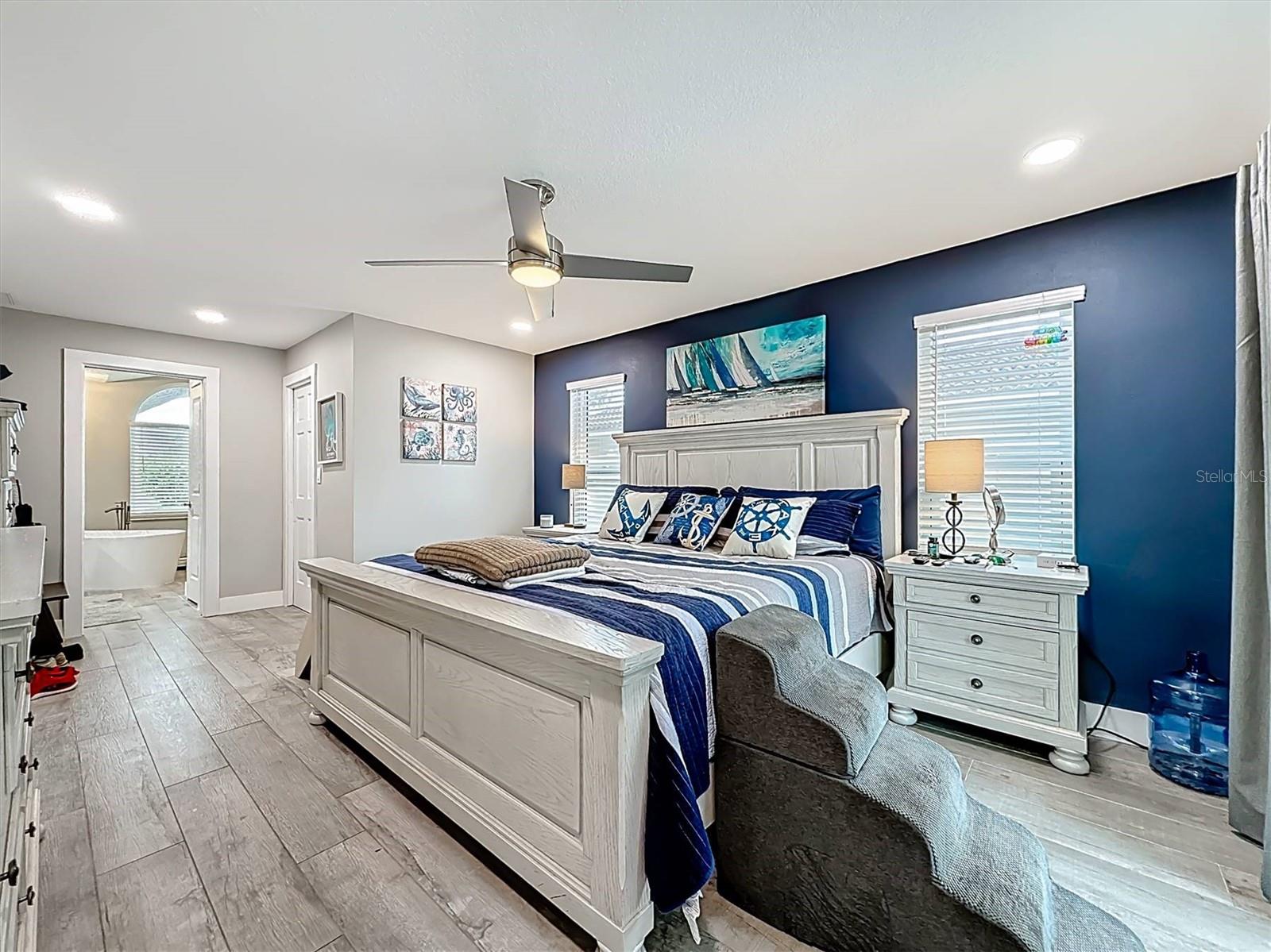 Image 40 of 82 For 3828 48th Avenue S