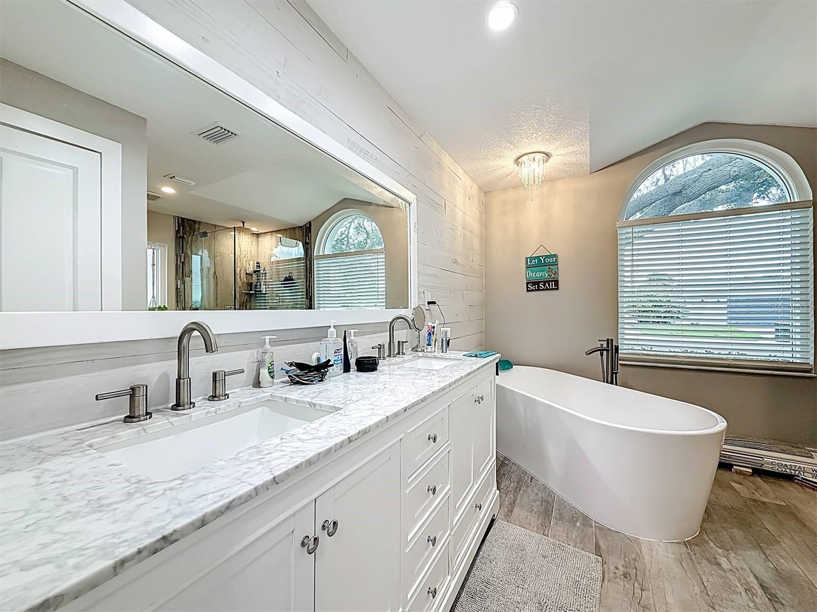 Image 42 of 82 For 3828 48th Avenue S