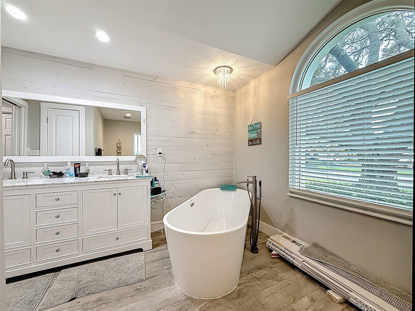 Image 46 of 82 For 3828 48th Avenue S