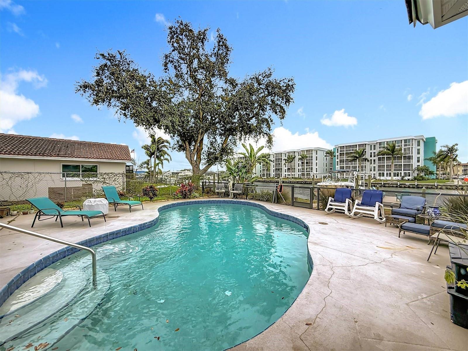 Image 54 of 82 For 3828 48th Avenue S