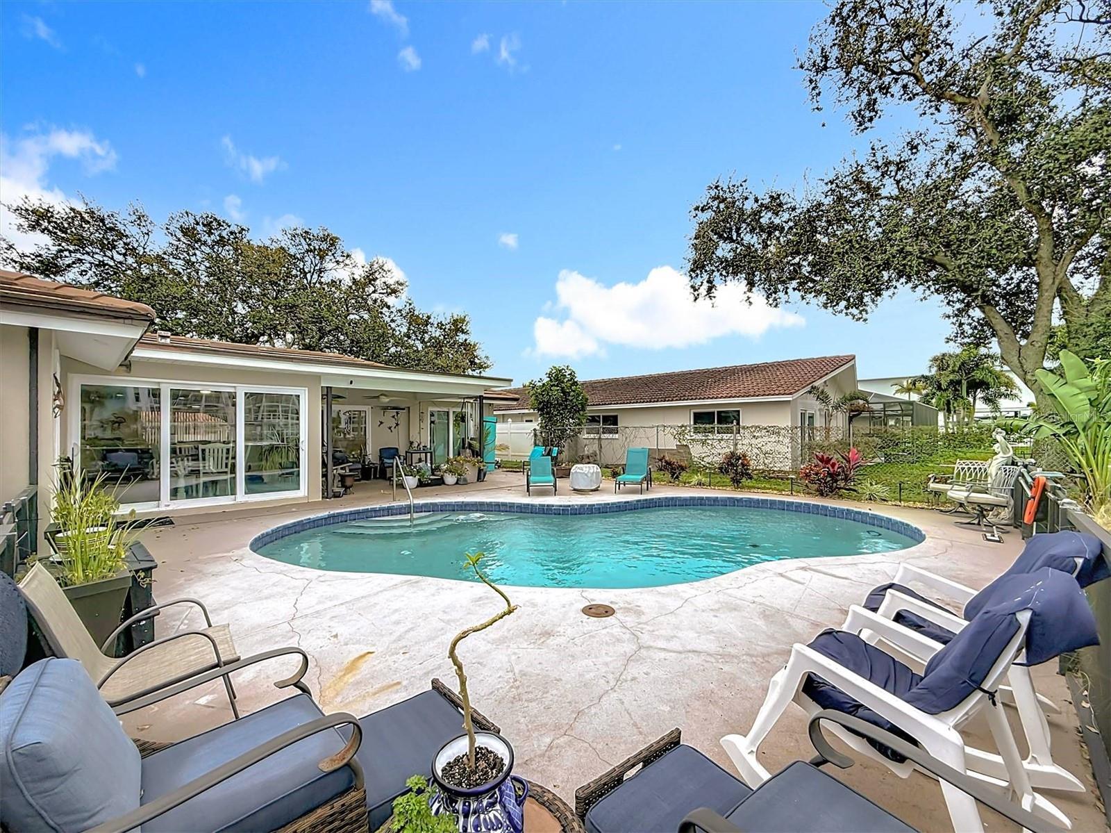 Image 55 of 82 For 3828 48th Avenue S