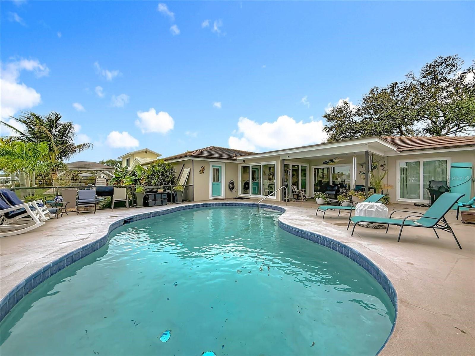 Image 57 of 82 For 3828 48th Avenue S