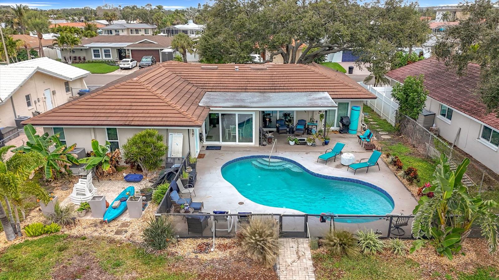 Image 67 of 82 For 3828 48th Avenue S