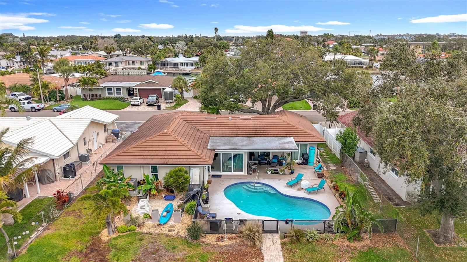 Image 68 of 82 For 3828 48th Avenue S