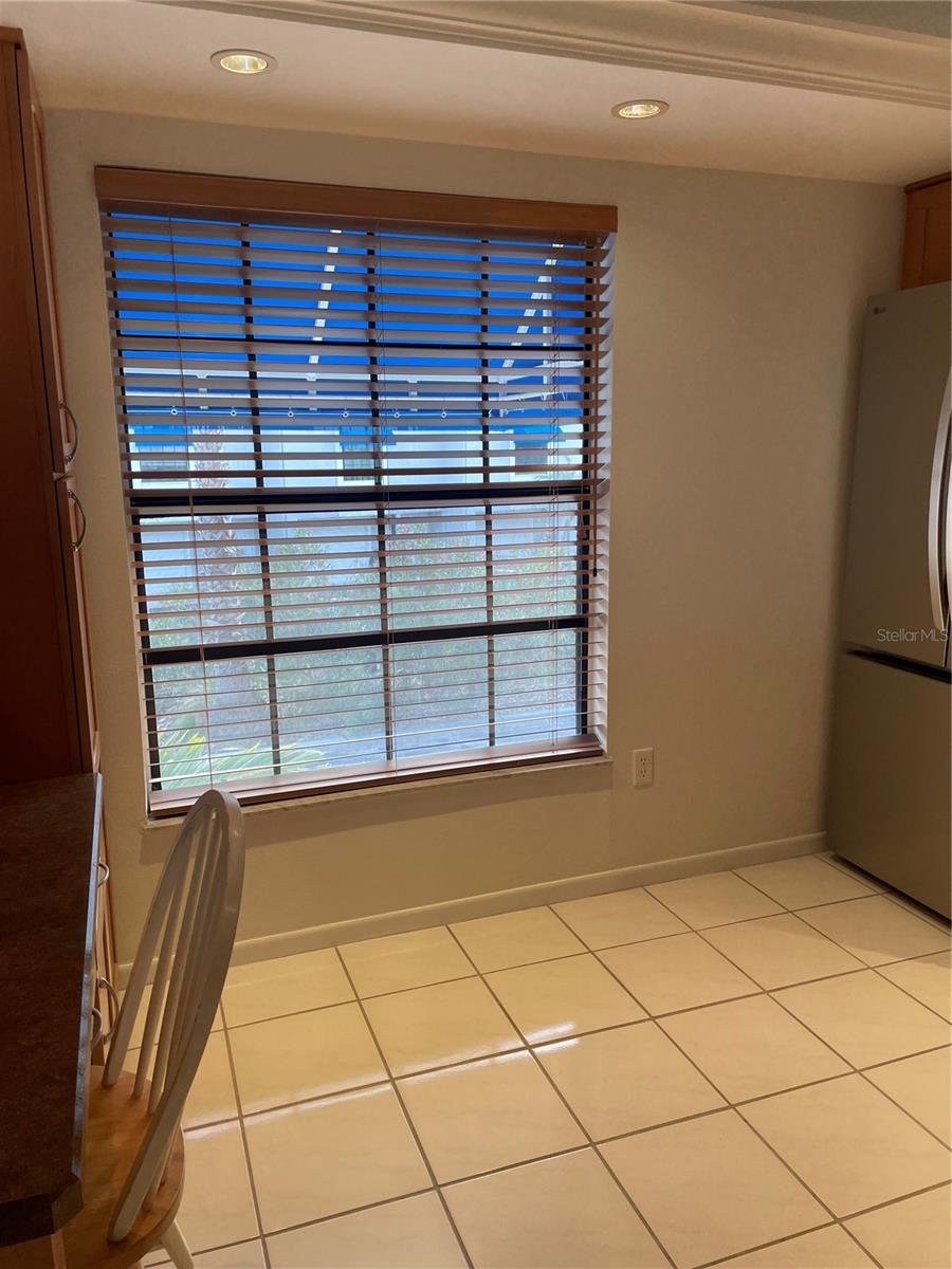 Image 10 of 32 For 745 Pinellas Bayway S 105