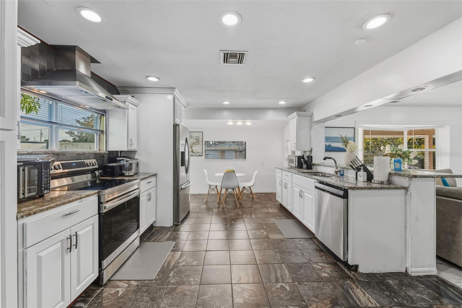 Image 11 of 48 For 5017 Stolls Avenue