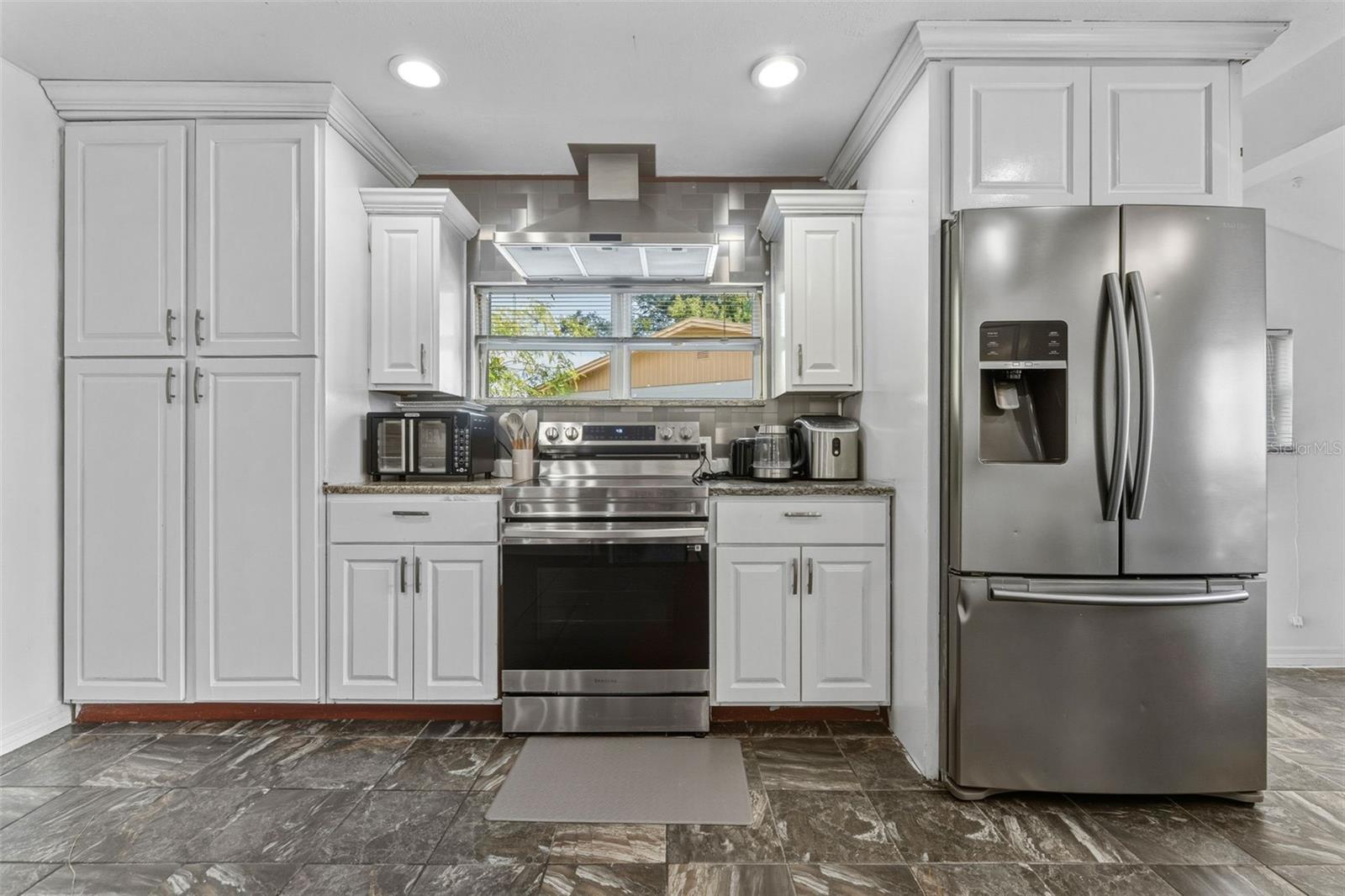 Image 13 of 48 For 5017 Stolls Avenue