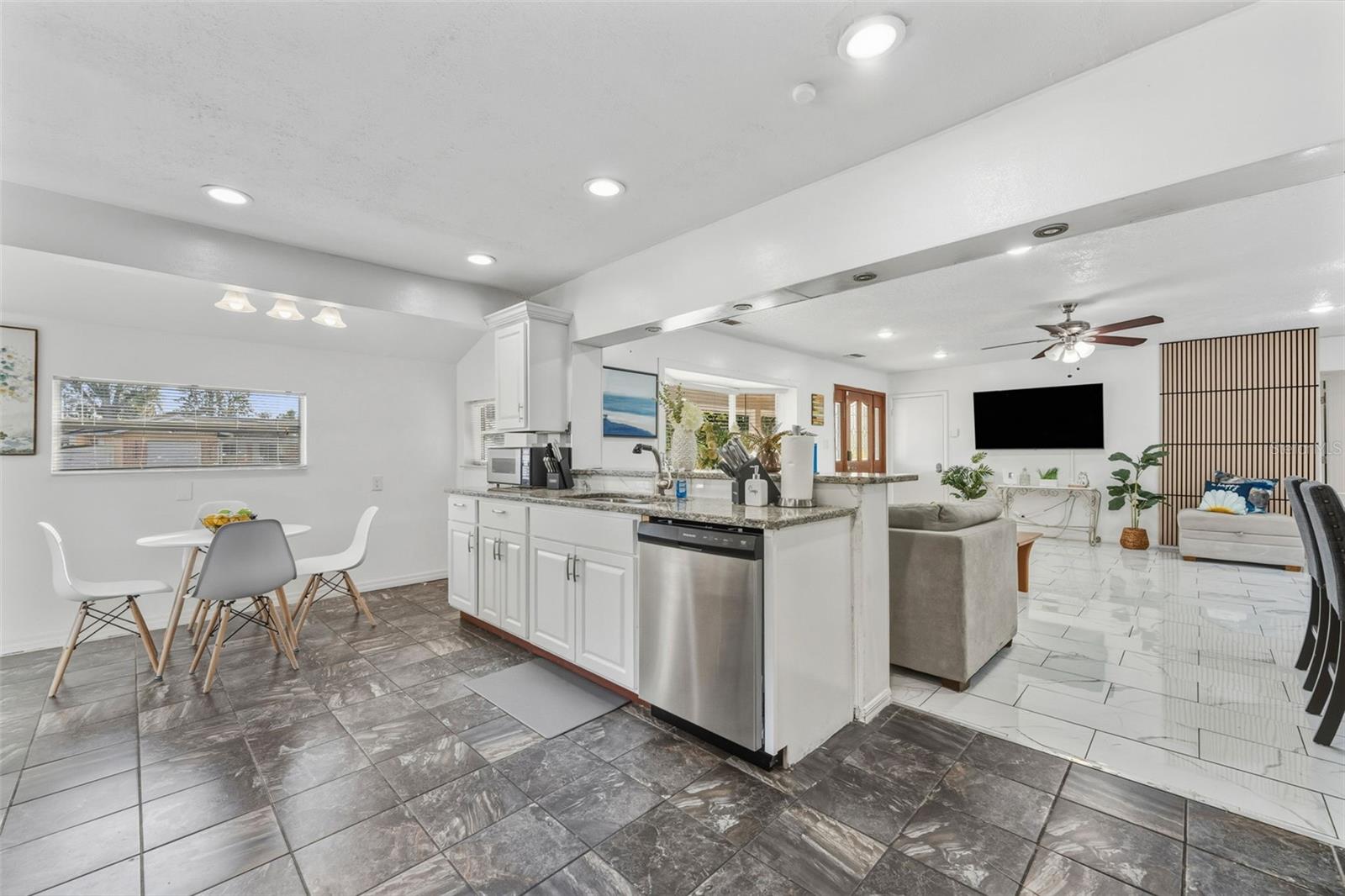 Image 14 of 48 For 5017 Stolls Avenue