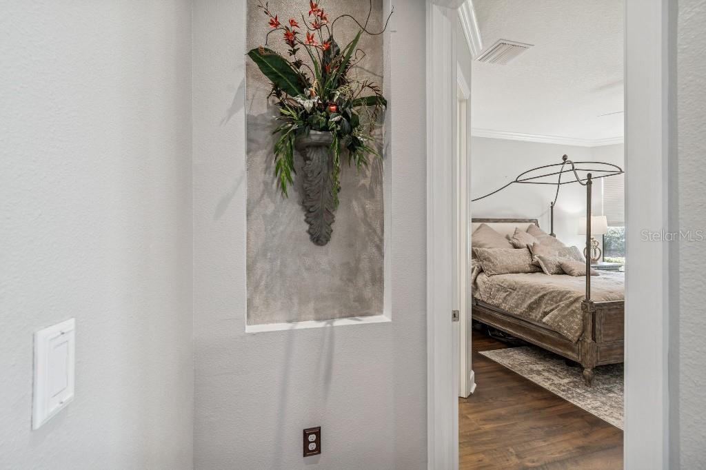 Listing photo id 35 for 11477 Bitola Drive