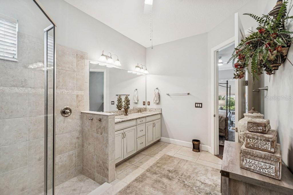 Listing photo id 40 for 11477 Bitola Drive