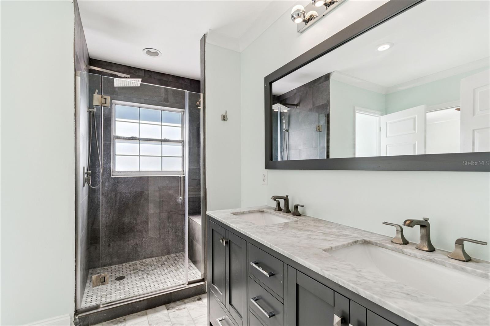 Image 21 of 25 For 1733 Bayou Grande Boulevard Ne