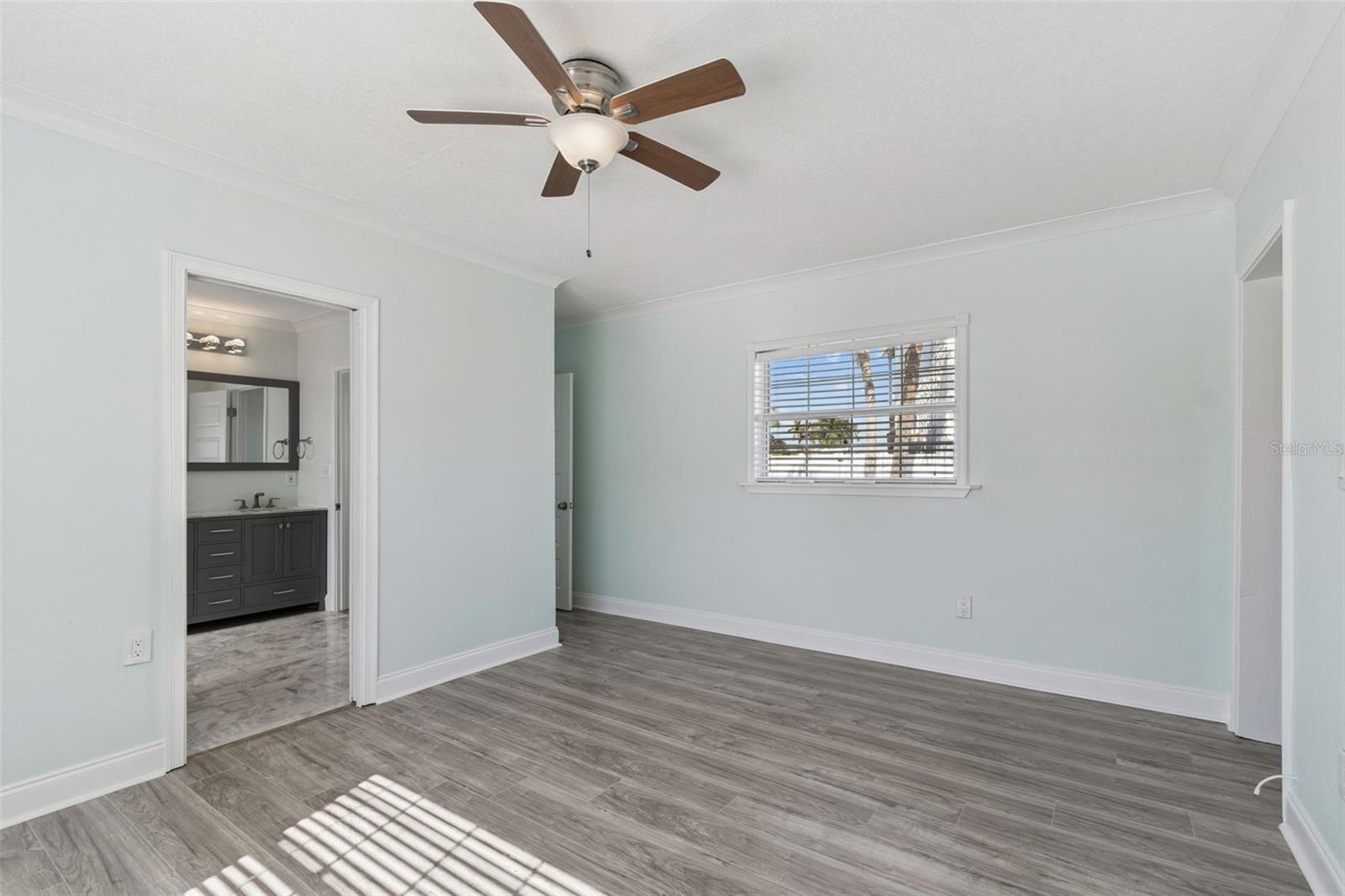 Image 22 of 25 For 1733 Bayou Grande Boulevard Ne