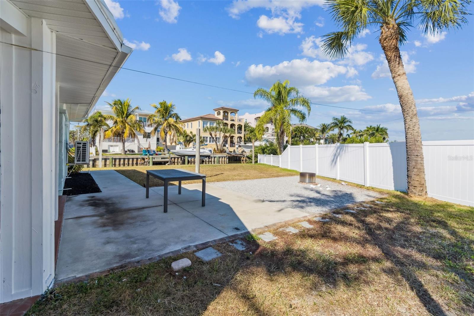 Image 4 of 25 For 1733 Bayou Grande Boulevard Ne