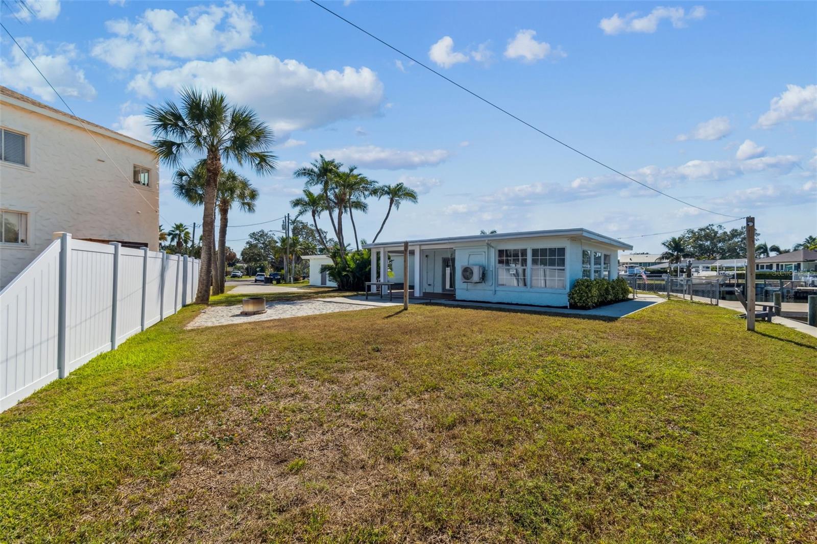 Image 5 of 25 For 1733 Bayou Grande Boulevard Ne