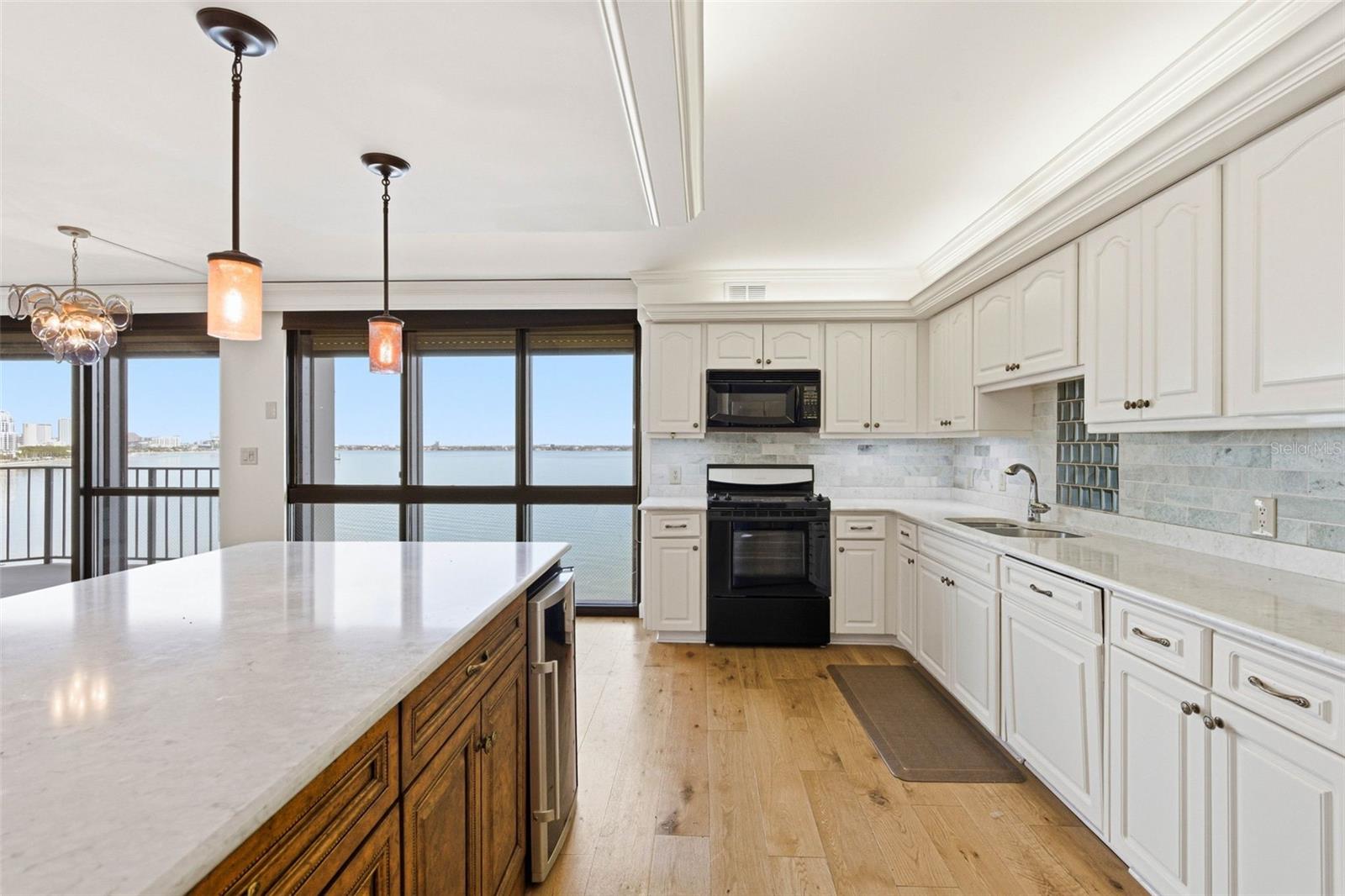 Image 14 of 73 For 3301 Bayshore Boulevard 1007b