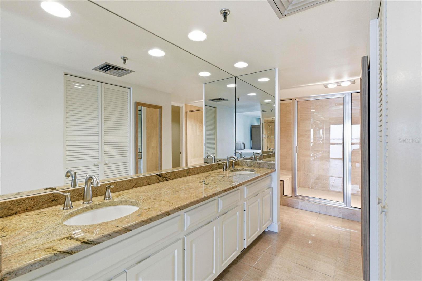 Image 19 of 73 For 3301 Bayshore Boulevard 1007b