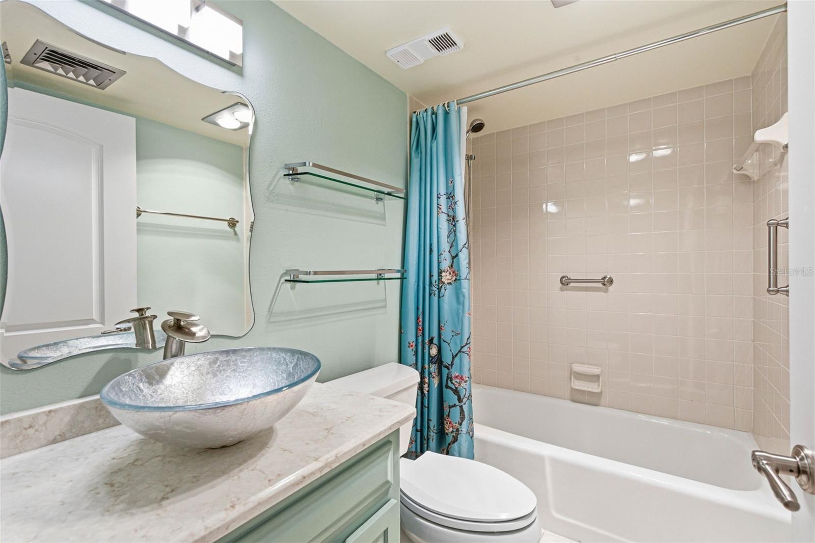 Image 31 of 73 For 3301 Bayshore Boulevard 1007b