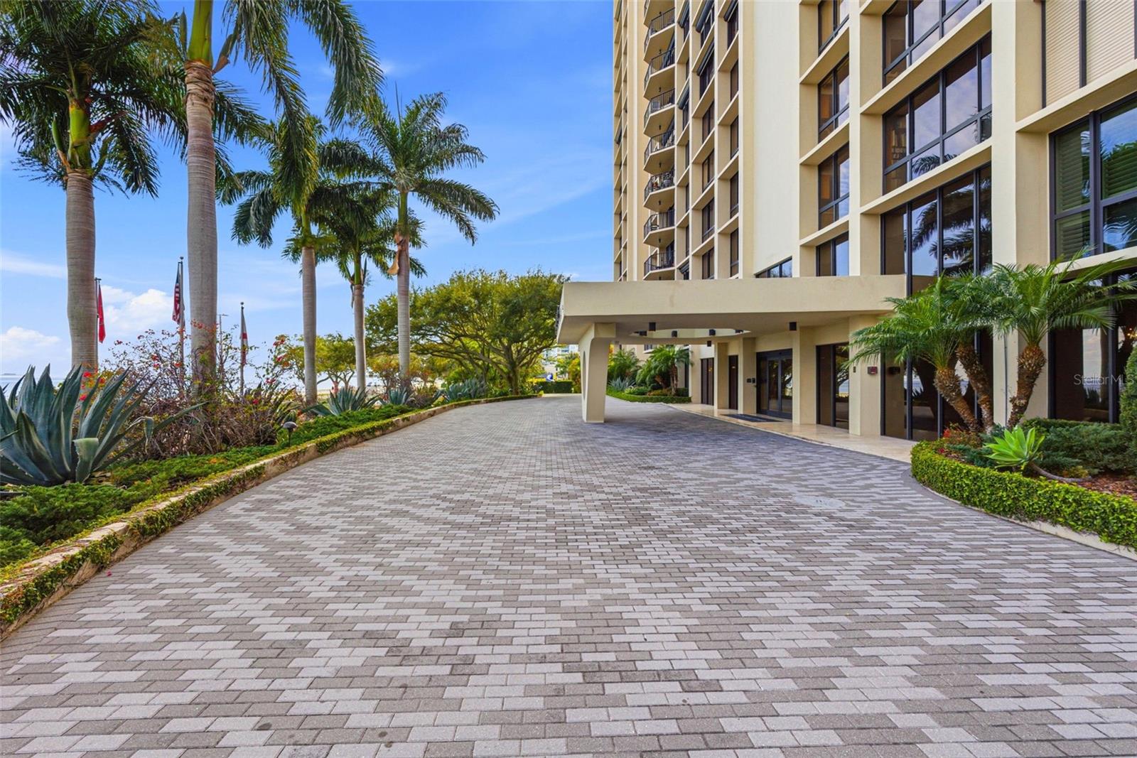 Image 38 of 73 For 3301 Bayshore Boulevard 1007b