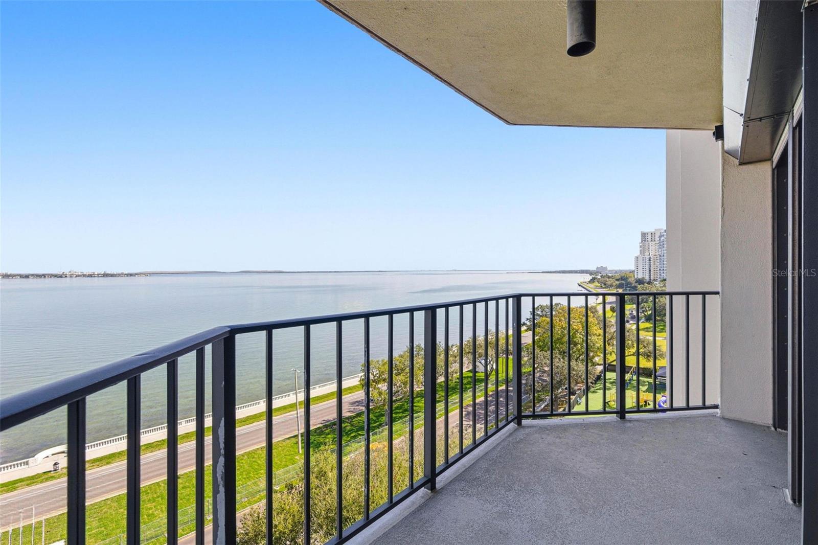 Image 7 of 73 For 3301 Bayshore Boulevard 1007b